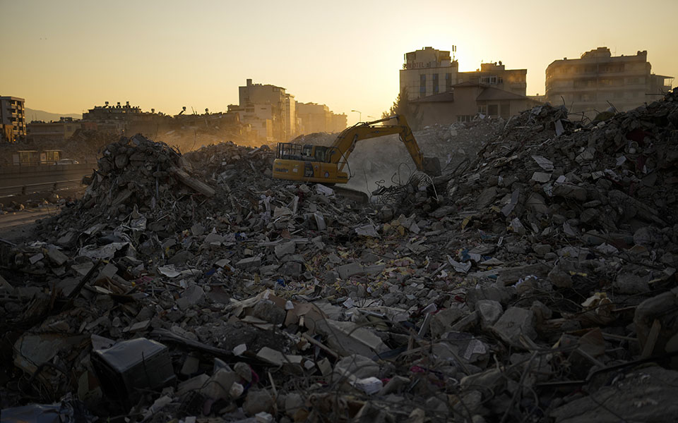 τουρκία-συρία-ξεπέρασαν-τους-40-000-οι-νε-562282672