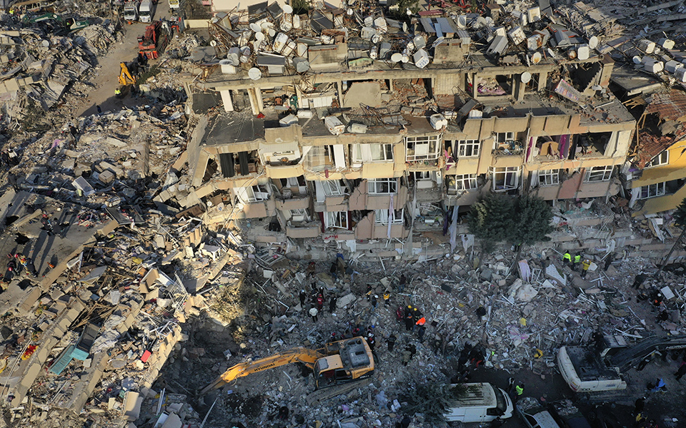 σεισμός-στην-τουρκία-νεκρό-το-ζευγάρι-562272574