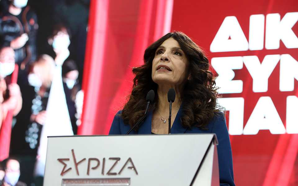 τσαπανίδου-ο-κ-μητσοτάκης-τάζει-επιδό-562278451