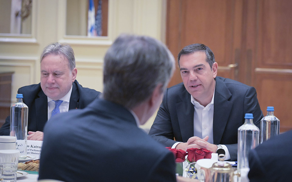 Τσίπρας σε Μπλίνκεν: Οι ΗΠΑ να στηρίξουν τον διάλογο με την Τουρκία με σαφείς κόκκινες γραμμές-1