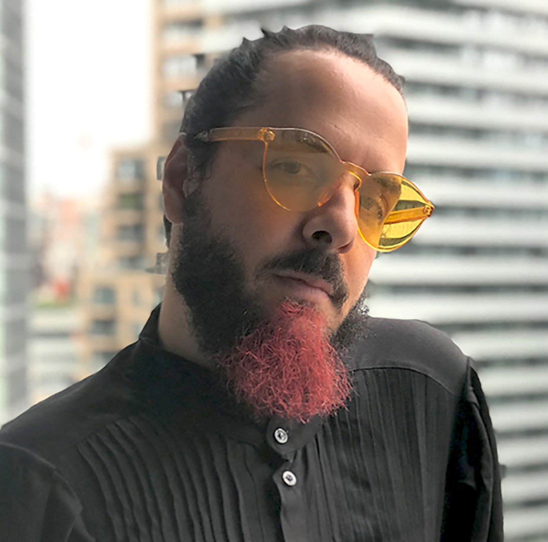 Ο Θανάσης Νεοφώτιστος και το «Airhostess – 737» κατακτούν τα φεστιβάλ του κόσμου-1