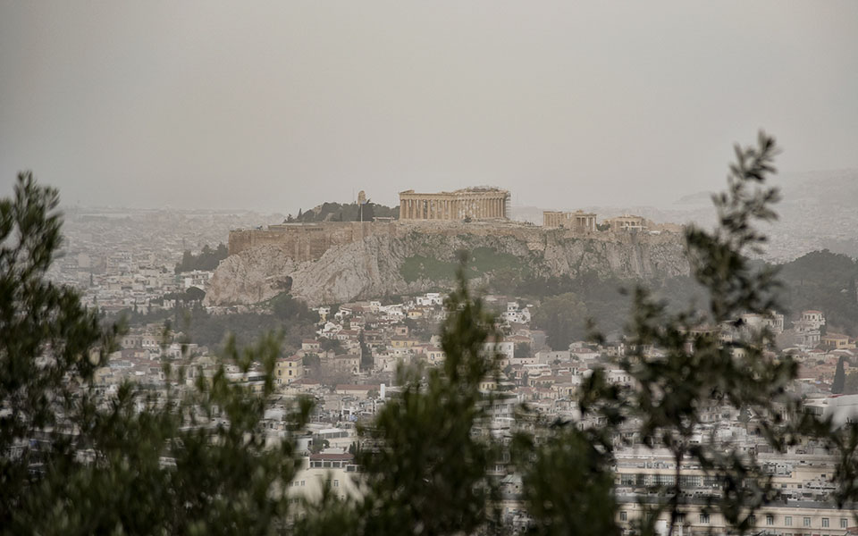 καιρός-επιμένει-η-αφρικανική-σκόνη-562298302
