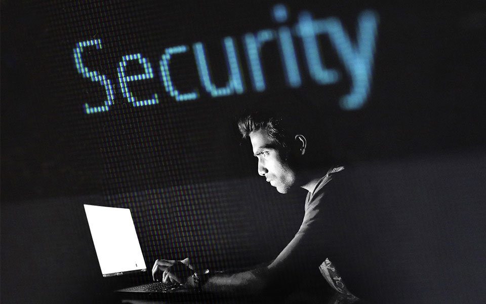 ο-επίμονος-απατεών-562297210