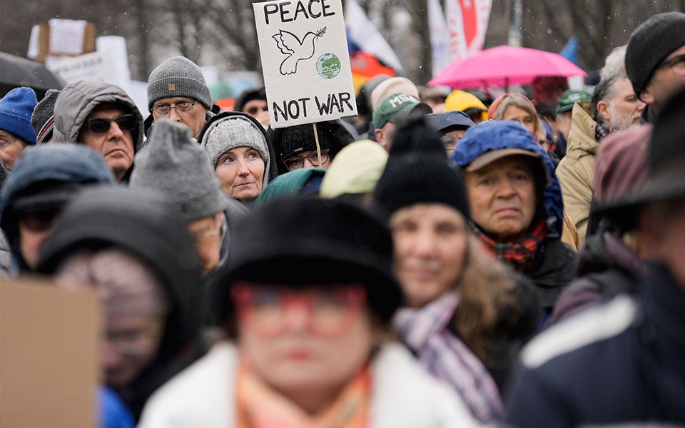 γερμανία-διαδήλωση-στο-βερολίνο-κατά-562297357