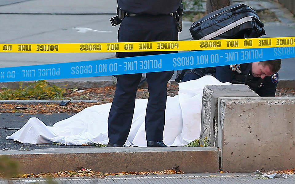 νέα-υόρκη-νεκρός-νεαρός-από-σφαίρα-στη-562271929