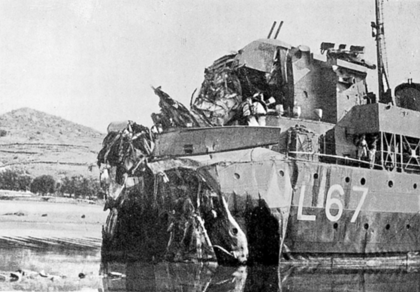 Το Ναυτικό δεν υπέστειλε ποτέ σημαία-3