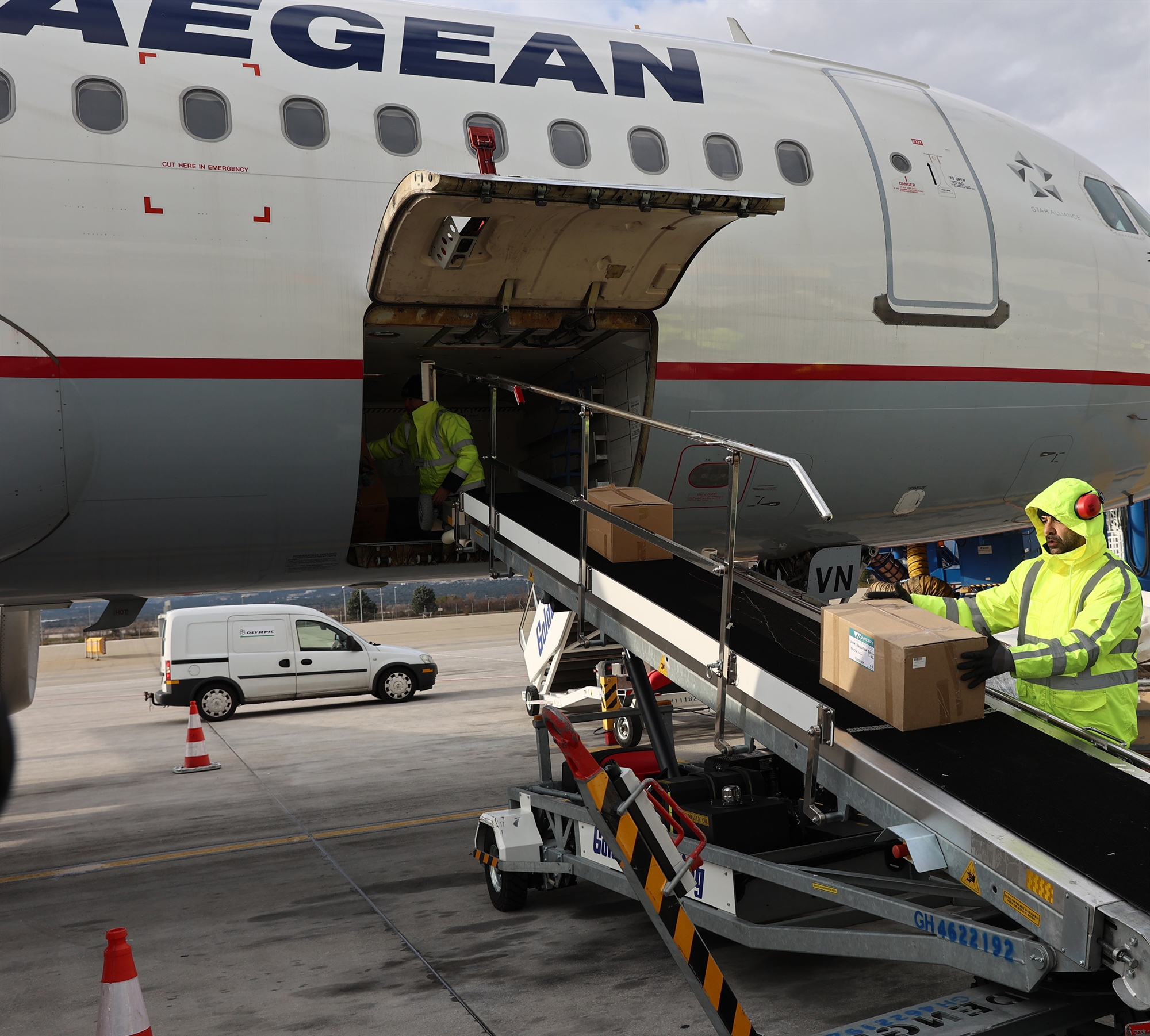 Σεισμός στην Τουρκία: Αποστολή 90 τόνων ανθρωπιστικής βοήθειας από την Ελλάδα-1