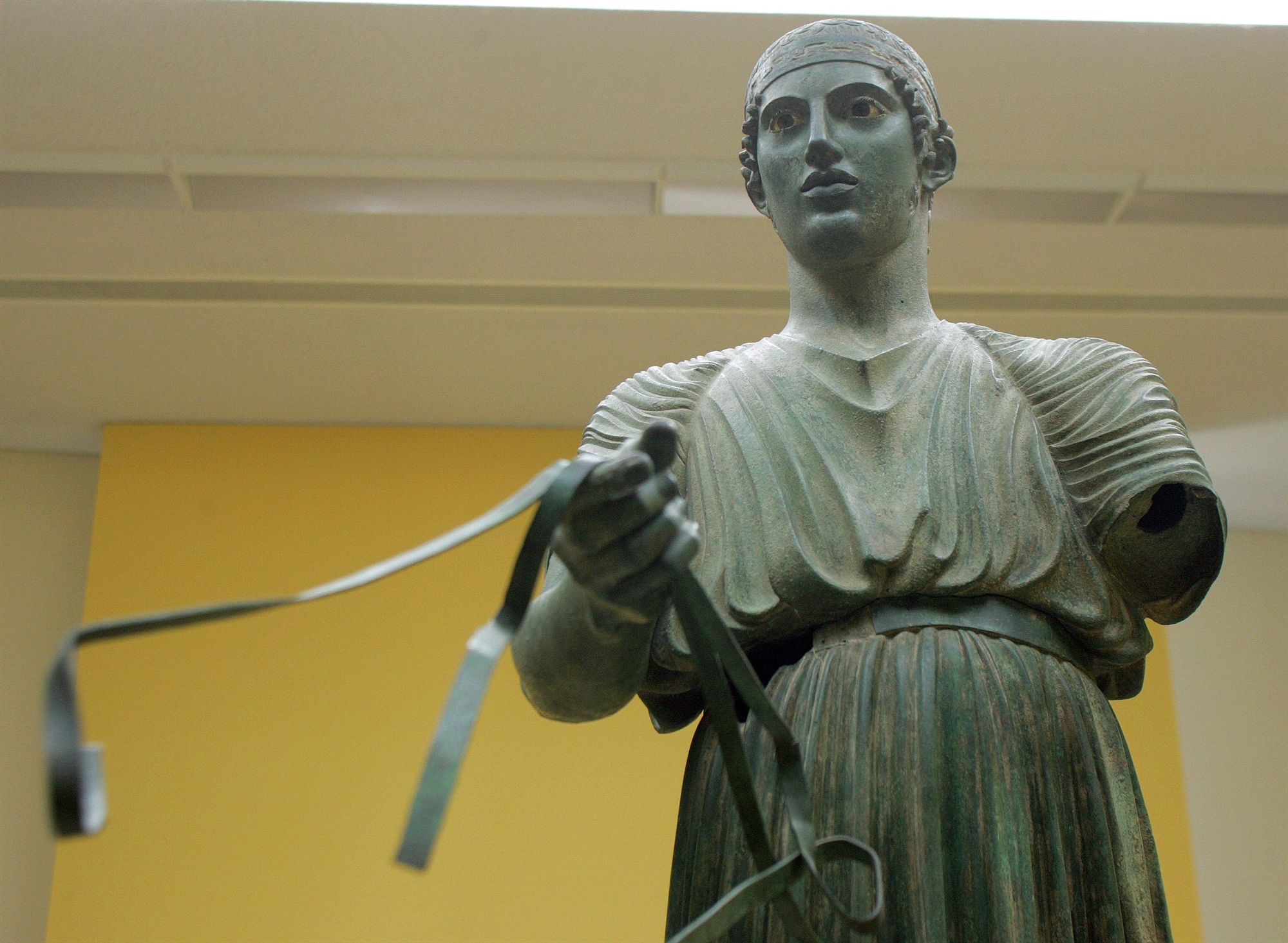 ο-ηνίοχος-τότε-και-τώρα-562263097