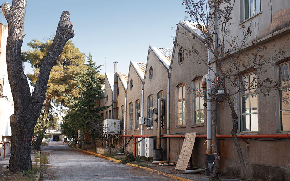 kυβερνητικό-πάρκο-πυρκαλ-αρνητική-εισ-562274581