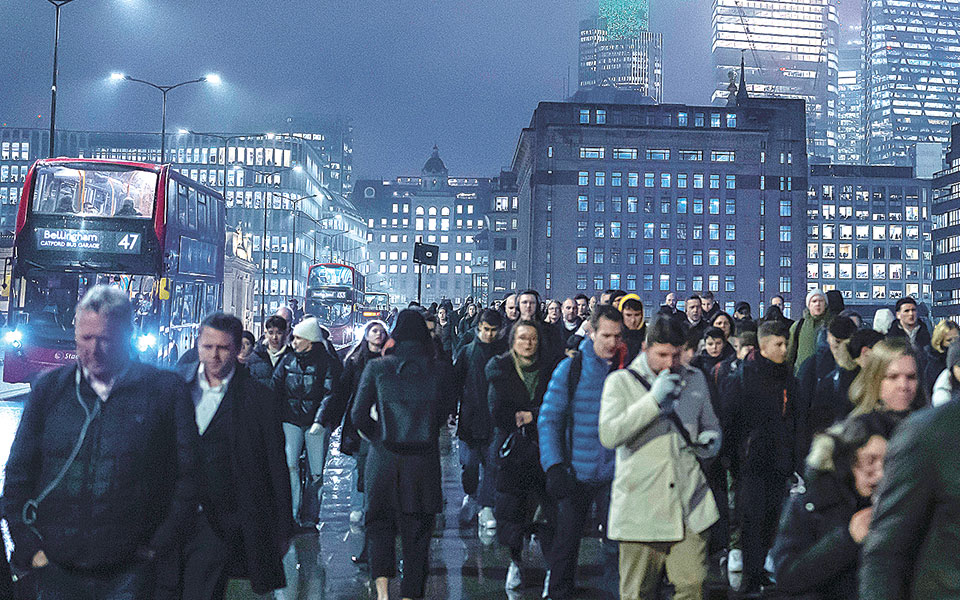 λύση-για-τους-ευρωπαίους-στη-βρετανία-562283785