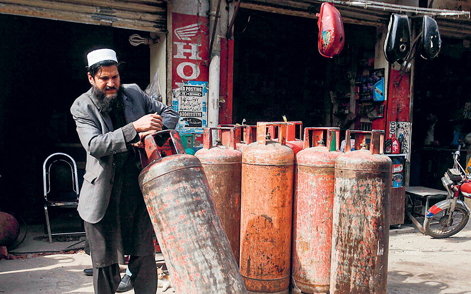 κίνδυνος-ακραίας-φτώχειας-για-141-εκατ-α-562286272