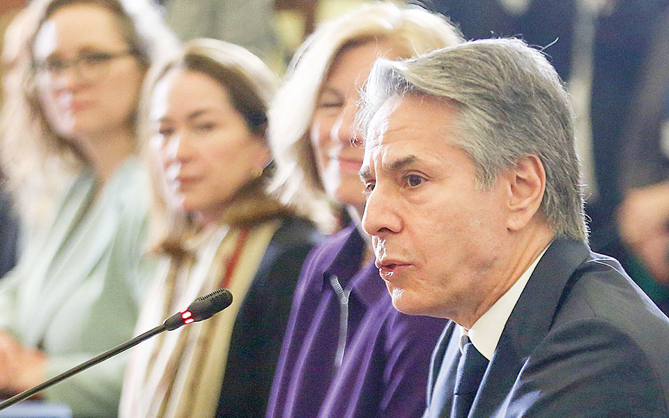 στέιτ-ντιπάρτμεντ-για-επίσκεψη-μπλίν-562293109