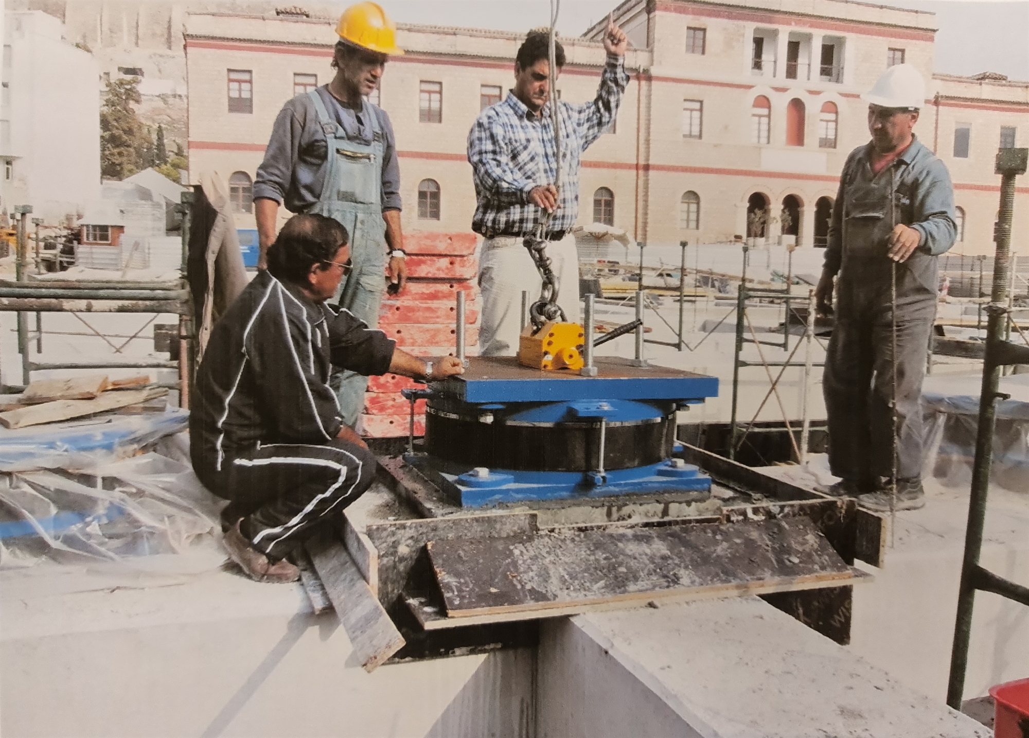 Αντισεισμική προστασία: Άμεσα στο μικροσκόπιο 30.000 δημόσια κτίρια-1