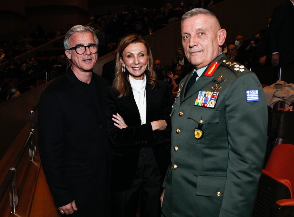 O Στέφανος Κορκολής στέκεται στο πλευρό της Axion Hellas-1