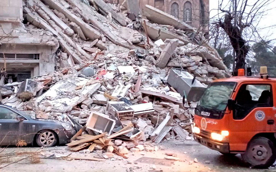 Τουρκία – Συρία: Δραματικές ώρες μετά τα 7,8 Ρίχτερ, πάνω από 1.400 οι νεκροί-5