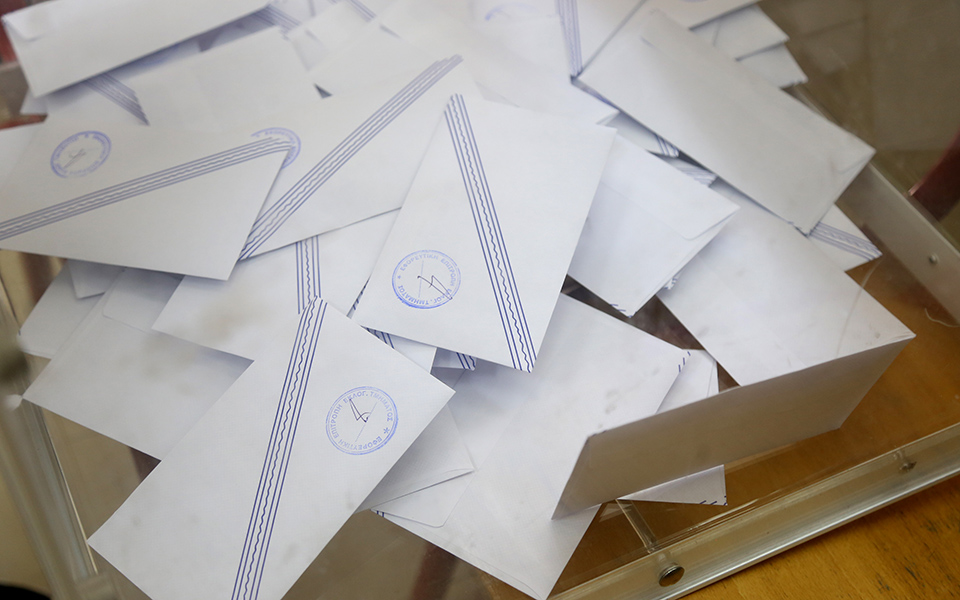 κόντρα-νδ-συριζα-για-το-δημοσίευμα-του-g-562280449