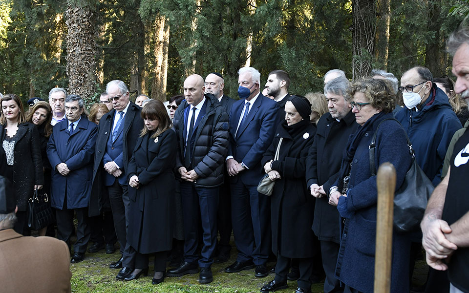 το-τελευταίο-αντίο-στον-δήμαρχο-ιωανν-562287163