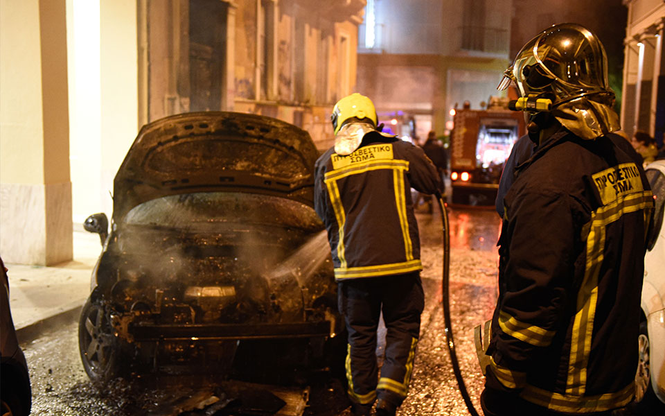 εξάρχεια-επίθεση-αγνώστων-σε-διμοιρί-562291447
