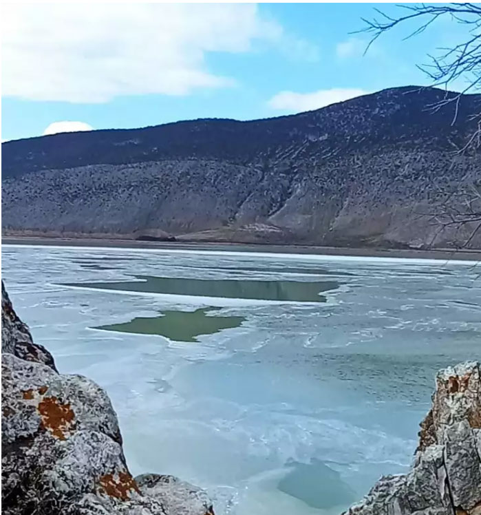 Φλώρινα: Στους -15 η θερμοκρασία – Πάγωσε η λίμνη Πετρών στο Αμύνταιο-1