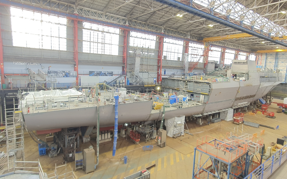 νέες-εικόνες-από-την-ελληνική-φρεγάτα-be-562293703