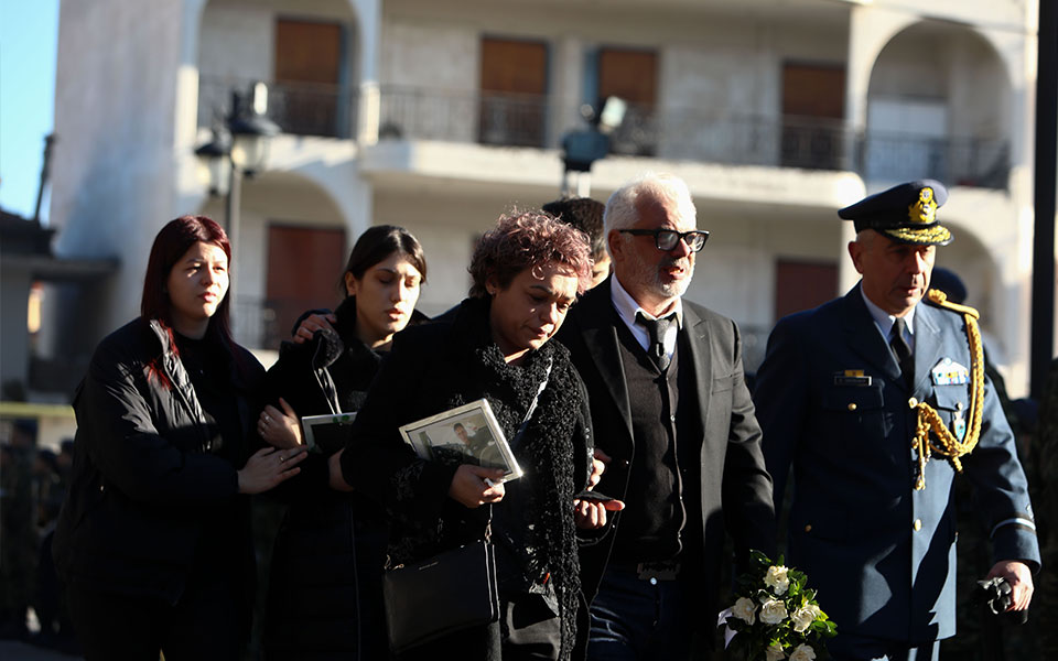 Πτώση Φάντομ: Το τελευταίο «αντίο» στον υποσμηναγό Μάριο-Μιχαήλ Τουρούτσικα-2