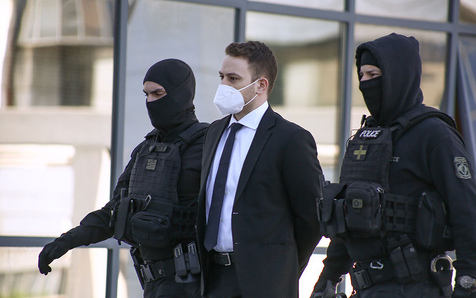 γλυκά-νερά-ενώπιον-του-μοε-σήμερα-ο-μπά-562287391