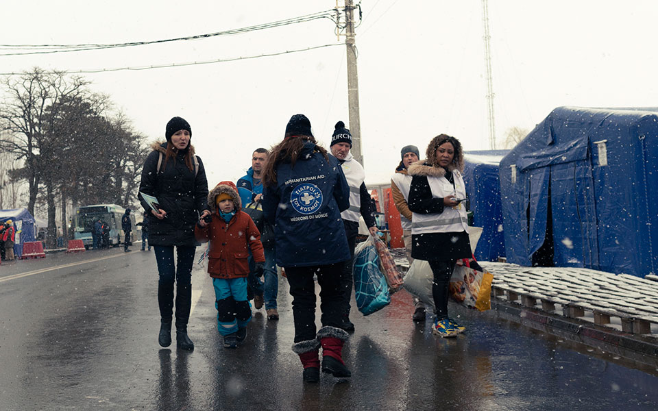 Γιατροί του Κόσμου: Μία αγκαλιά για τους Ουκρανούς πρόσφυγες-2