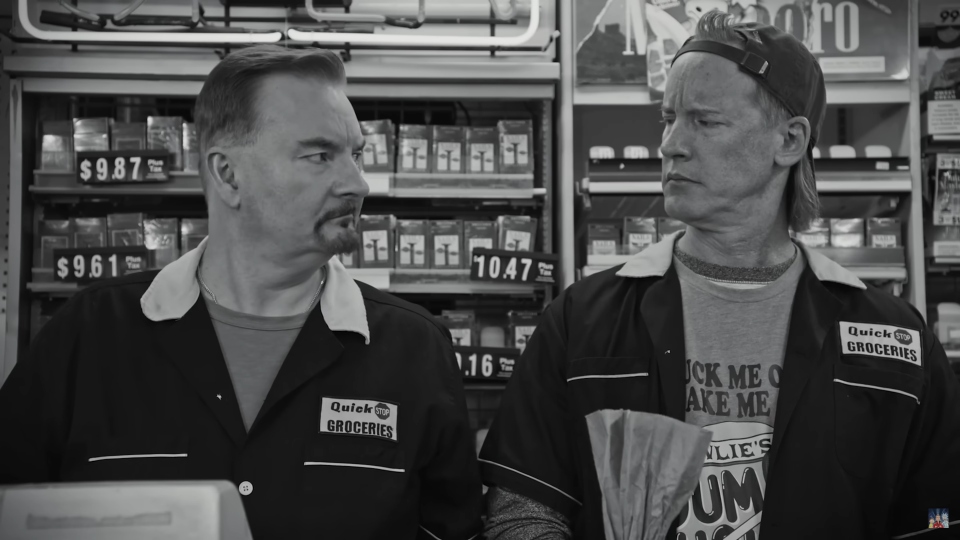 τι-κάνει-το-καστ-του-clerks-σε-βίντεο-κλιπ-562256749