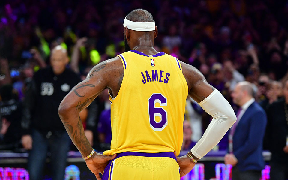 λεμπρόν-τζέιμς-το-πεπρωμένο-του-βασιλ-562270696