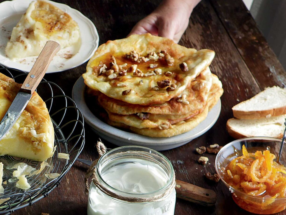 8-αποκριάτικα-γλυκά-για-να-γιορτάσουμε-562276156