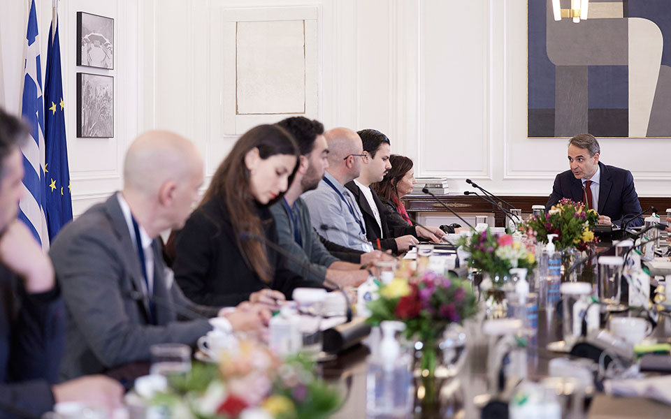 Συνάντηση Μητσοτάκη- καλλιτεχνών: Νομοθετική πρόταση για το μισθολογικό – Τι αποφασίστηκε-2