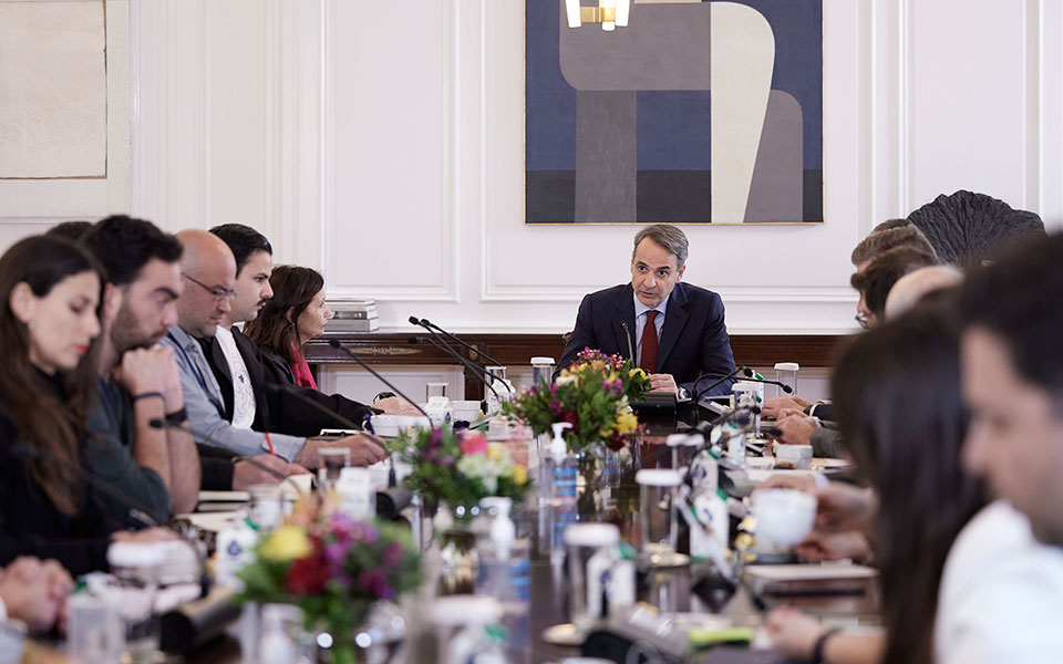 Συνάντηση Μητσοτάκη- καλλιτεχνών: Νομοθετική πρόταση για το μισθολογικό – Τι αποφασίστηκε-3