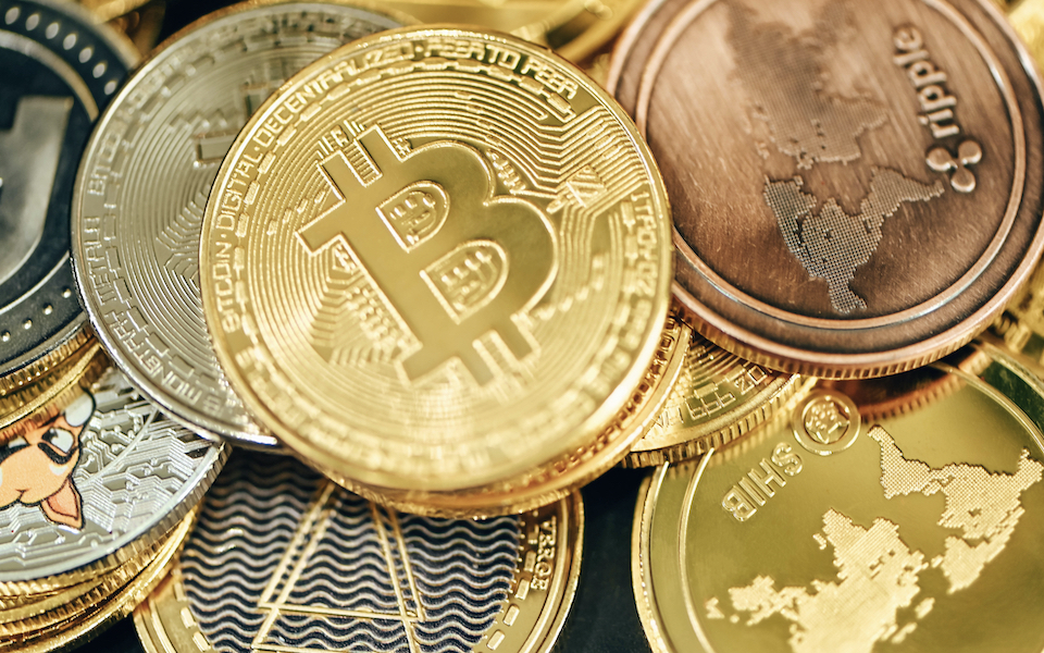 visa-και-mastercard-παγώνουν-τις-συμφωνίες-για-κ-562299169