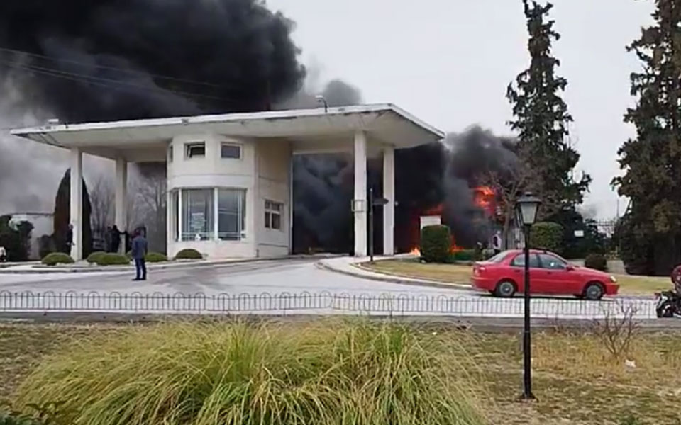 θεσσαλονίκη-πυρκαγιά-σε-λεωφορείο-τω-562297717