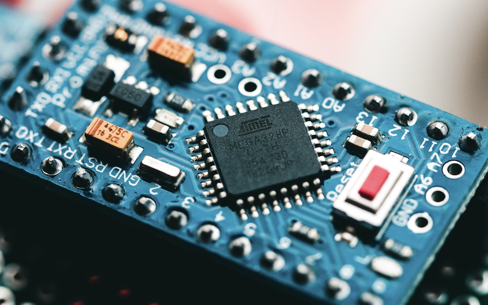 Ο πόλεμος των μικροτσίπ: Οι νέες συμμαχίες και το «μπλόκο» στην Κίνα-1