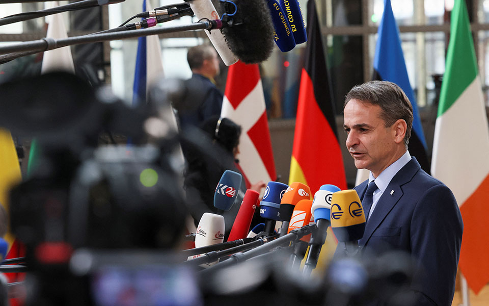 ε-ε-συνάντηση-μητσοτάκη-με-μακρόν-και-562270903