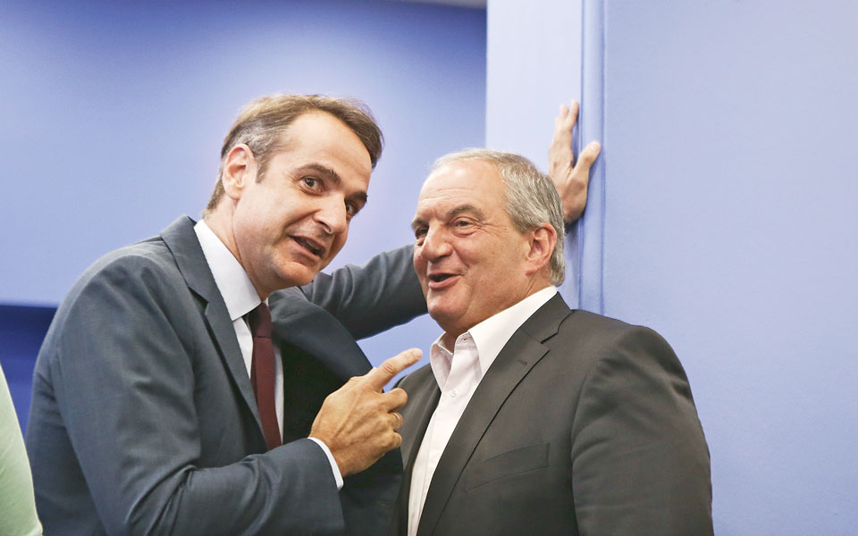 κώστας-καραμανλής-χρονικό-μιας-ώριμη-562296007