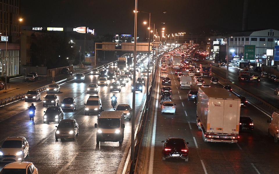 μποτιλιάρισμα-στον-κηφισό-ακινητοπ-562293919