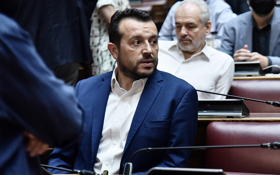 κόντρα-νδ-συριζα-για-την-καταδίκη-παππ-562296883