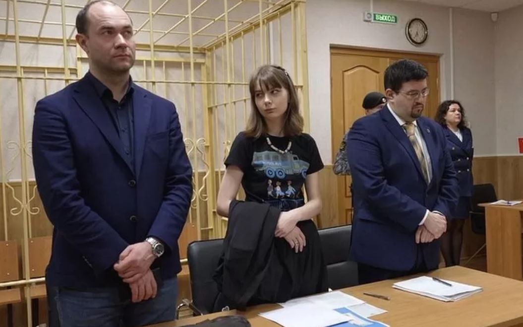 Ολέσια Κριβτσόβα: Στη λίστα των τρομοκρατών για ένα… στόρι-4