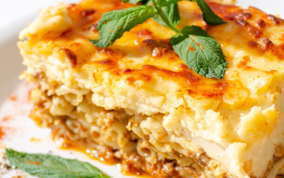 παστίτσιο-με-κρεμμυδάτο-κιμά-και-αρωμ-562275271
