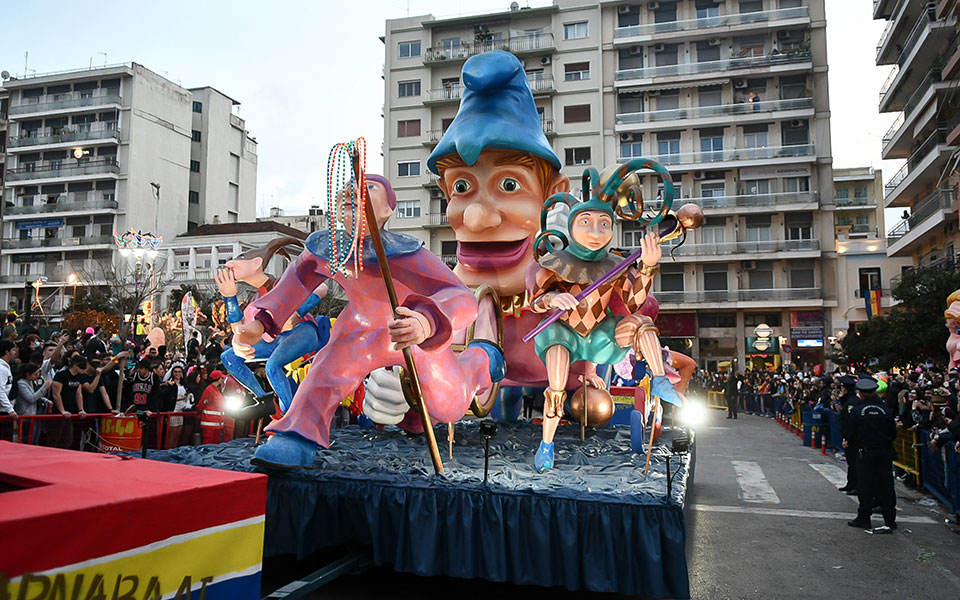 Καρναβάλι 2023: Κέφι και αισιοδοξία στην Πάτρα – Το μεσημέρι η μεγάλη παρέλαση-1