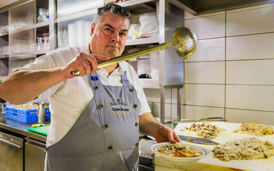 το-πατσατζίδικο-του-τσαρούχα-στη-θεσσ-562268503