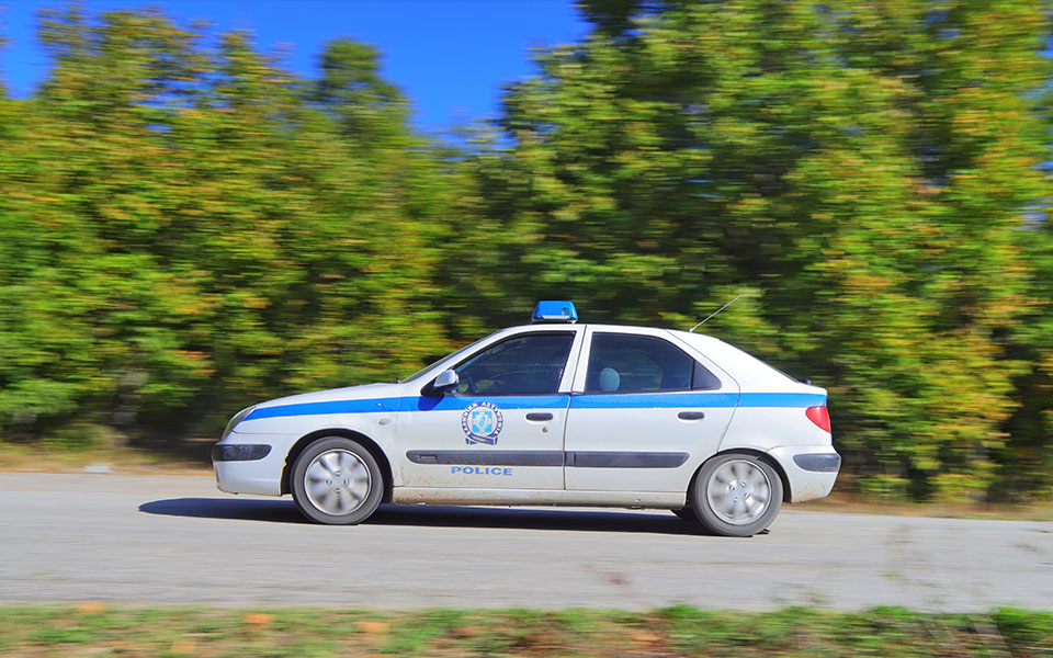 πεύκη-σύλληψη-τεσσάρων-ατόμων-για-διά-562275664