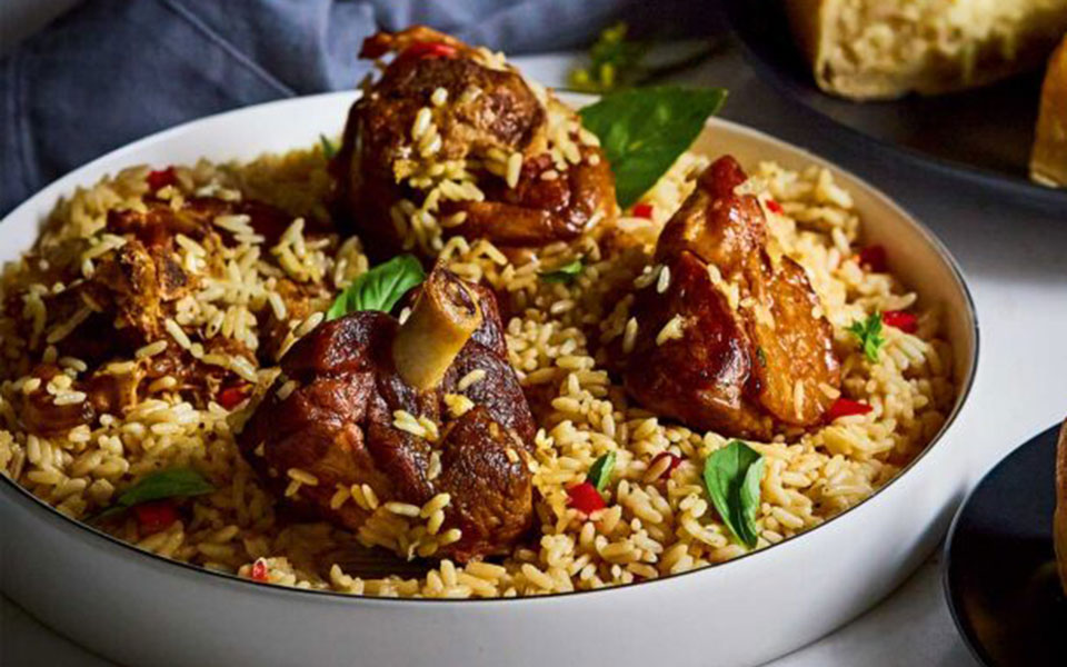 πιλάφι-με-αρνάκι-και-πιπεριές-φλωρίνη-562270801