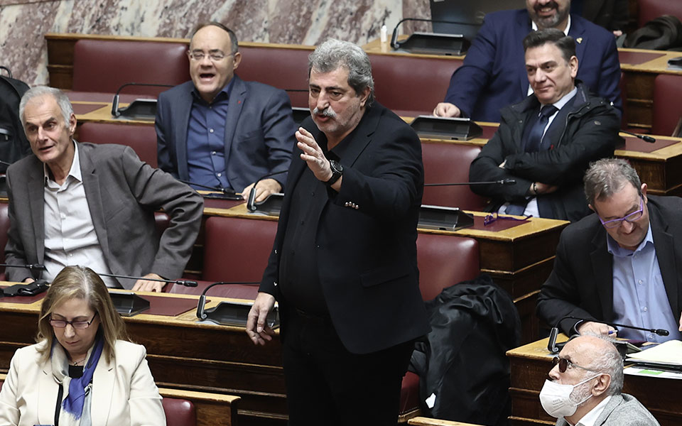 πολάκης-ρίχνει-τους-τόνους-παραμένου-562287172