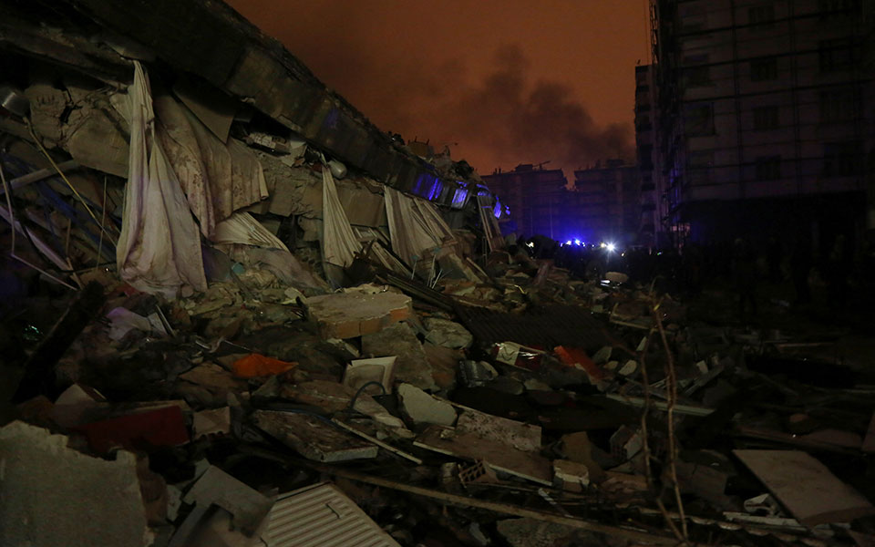 σεισμός-στην-τουρκία-το-ημιτελές-πυρη-562264615