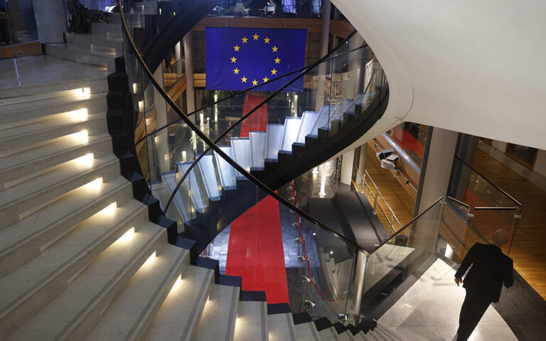 qatargate-έφοδος-της-οικονομικής-αστυνομίας-562290313