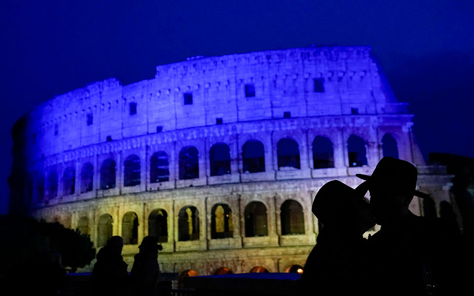 διαδηλώσεις-υπέρ-της-ουκρανίας-σε-πόλ-562296958
