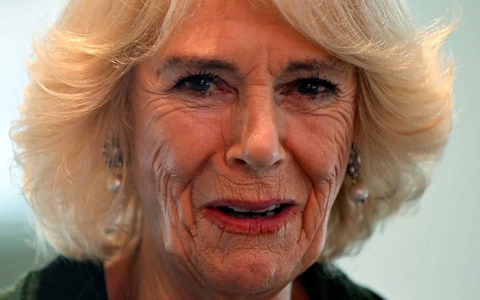 βρετανία-θετική-στην-covid-19-διαγνώστηκε-η-562276723